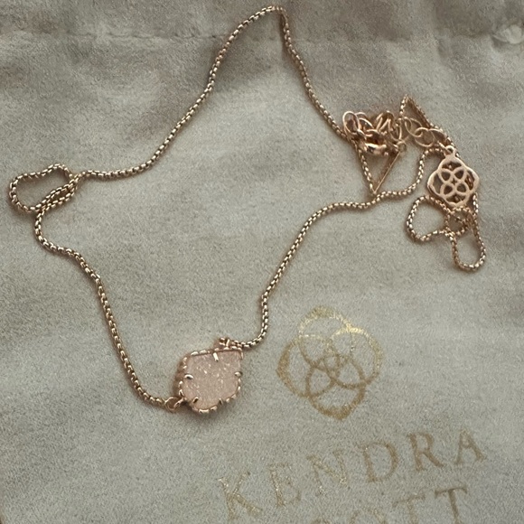 🫧 Kendra Scott Color Bar Necklace +FREE GIFT!! - Picture 3 of 5